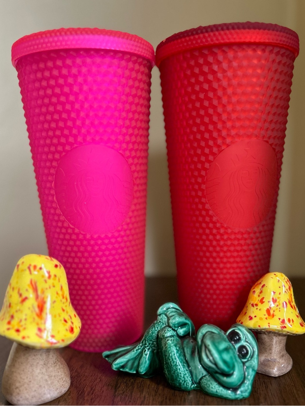 Starbucks 24oz Venti Studded Tumbler Bundle - Matte Neon Pink & Holiday Red